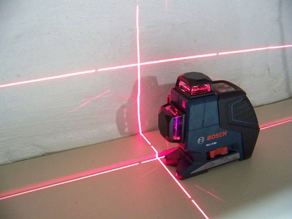 Как выровнять стены лазерным нивелиром