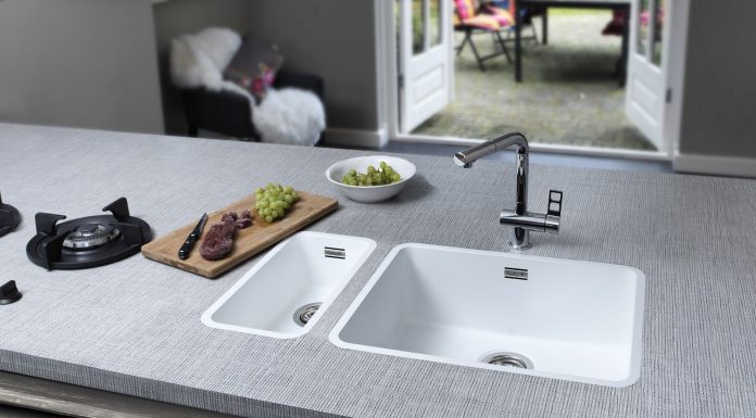 Особенности каминов из искусственного камня