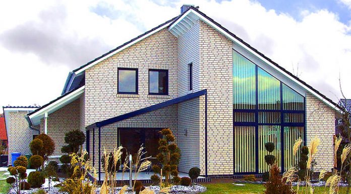 как построить загородный дом из кирпича