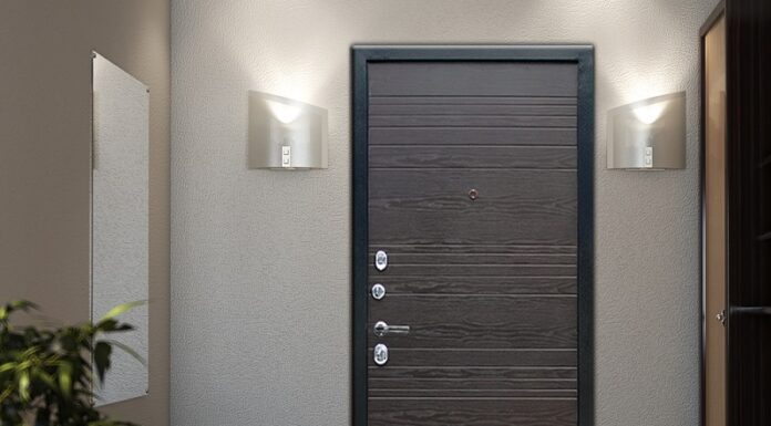 Как выбрать дверь в квартиру и дом