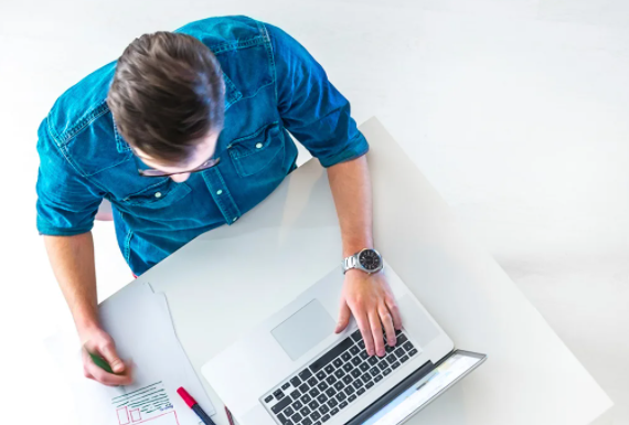 Разработка сайтов с креативным дизайном: на что обращают внимание заказчики, какие современные системы внедряют в ресурсы и чем отличается опытный веб разработчик