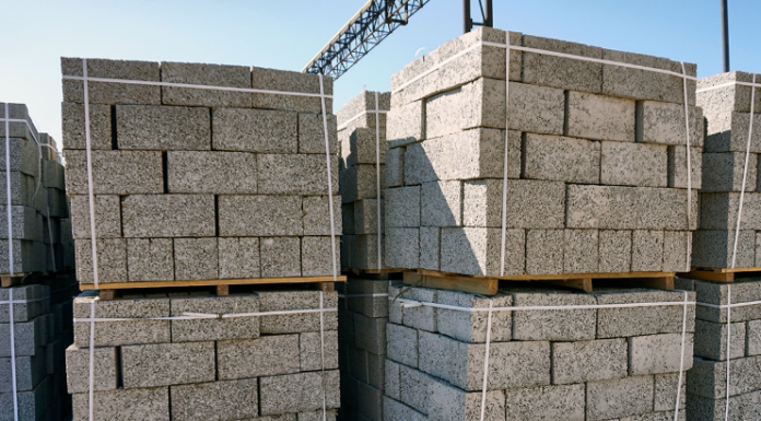 Осуществление покупки в каталоге Farbstein керамзитобетонных блоков и других строительных материалов