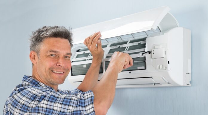 Почему за ремонтом и установкой кондиционера лучше обратиться к профессионалам