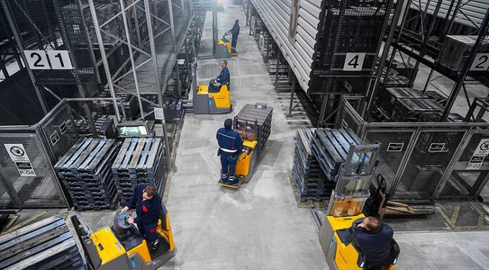 Как обустроить склад и выбрать необходимую технику