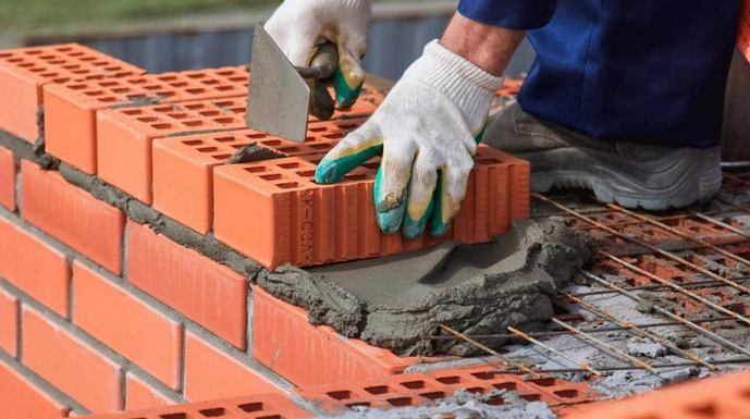 Главная особенность кладки стен из блоков и кирпича.