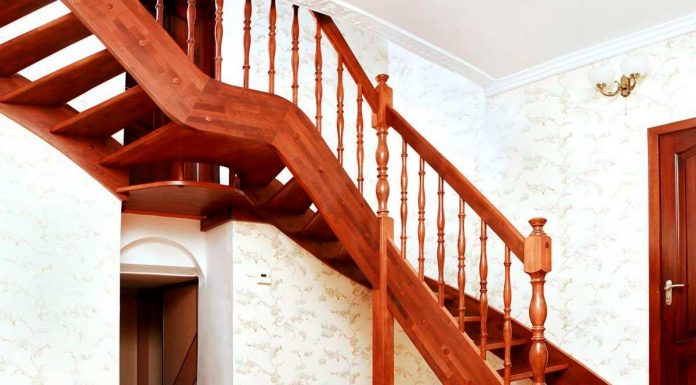 Почему стоит выбрать деревянные лестницы для дома?