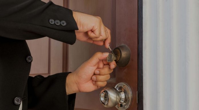 Как устранить проблемы с дверным замком