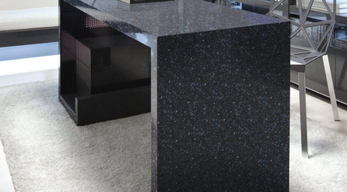 Как выбрать кухонный стол в квартиру