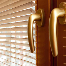 Оконная фурнитура для Rehau