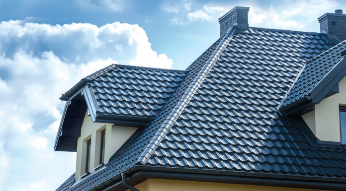 Металлочерепица: особенности, преимущества и недостатки