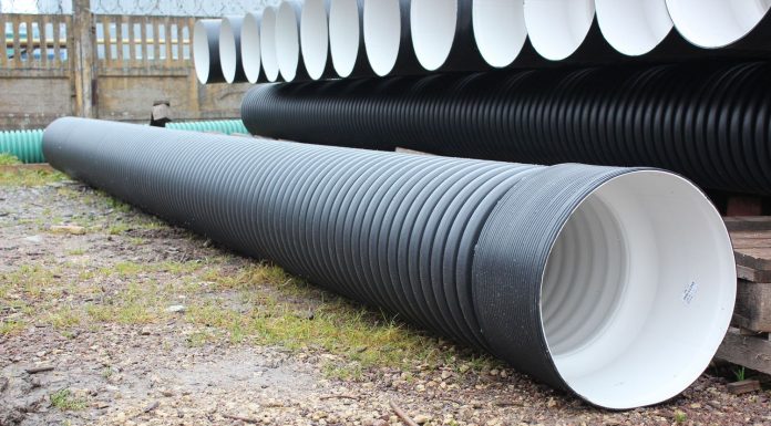 Плюсы использования пластиковой трубы в канализации