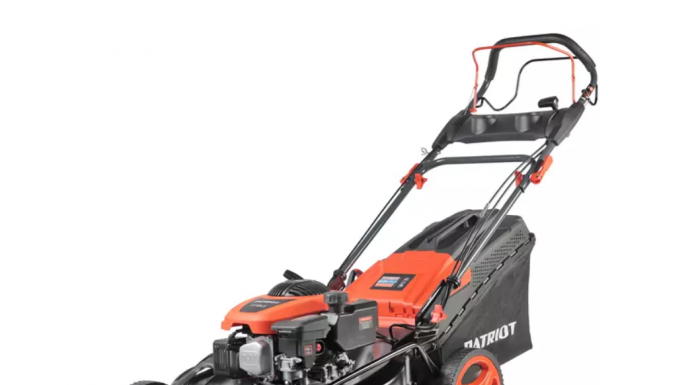 Самоходная газонокосилка