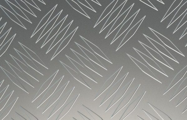 Рифлёный алюминиевый лист – где применяется данный материал?