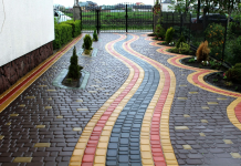 Качественные материалы для строительства: брусчатка, керамический блок и лицевой кирпич