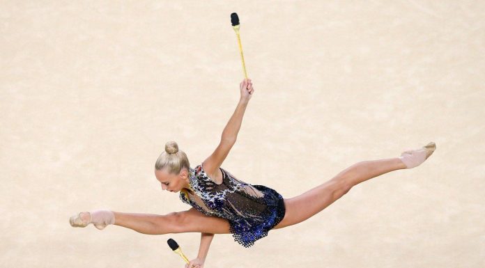 Как с максимальной выгодой купить купальник для художественной гимнастики