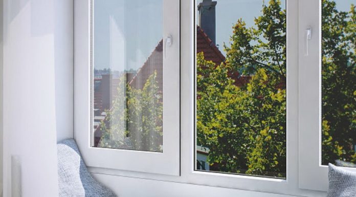 Пластиковые окна в новый дом: смотрим, как обустроить комнаты