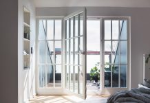 Французские окна на балкон: делаем красиво во всем доме