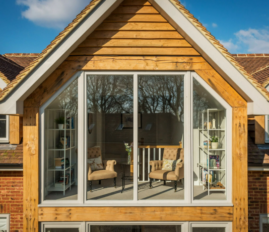 Пластиковые окна в новый частный дом: плюсы и как выбрать