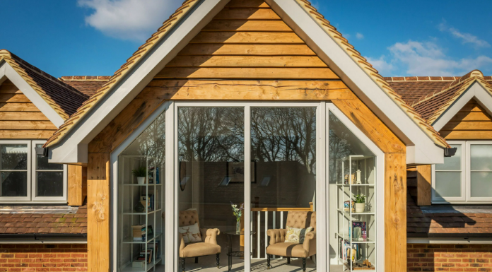 Пластиковые окна в новый частный дом: плюсы и как выбрать