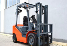 Вилочные погрузчики: важная техника на складах