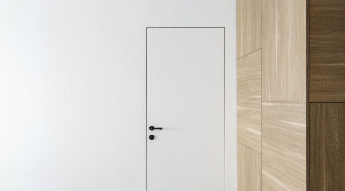 Преимущества скрытых дверей, плюсы, минусы и их особенности
