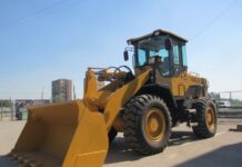 Услуги фронтального погрузчика: аренда спецтехники для стройки