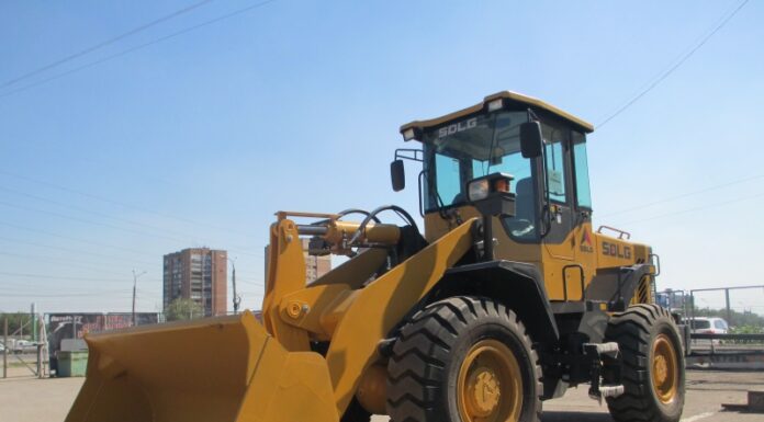 Услуги фронтального погрузчика: аренда спецтехники для стройки